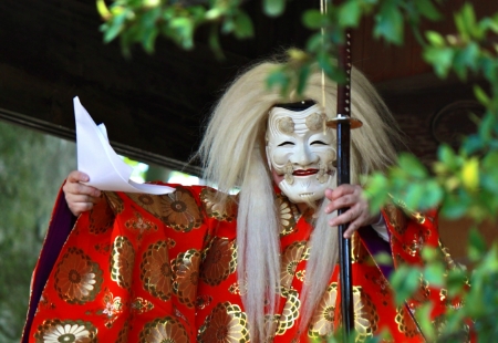 Students learning Japanese at The Japan School