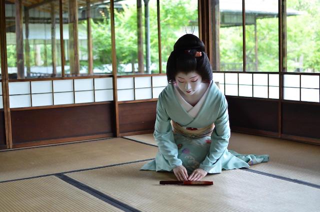 Maiko Geisha tatami floor