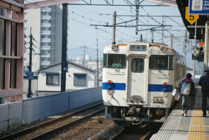 train passing by in tokyo