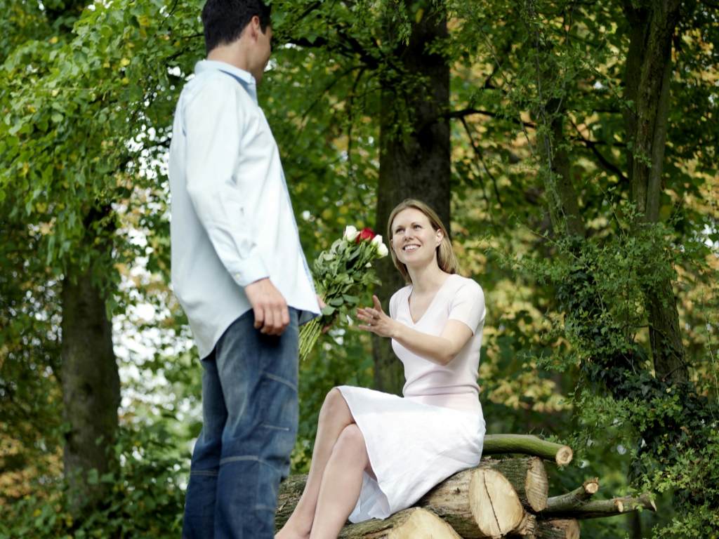 girlfriend receive flowers during valentine's day in japan
