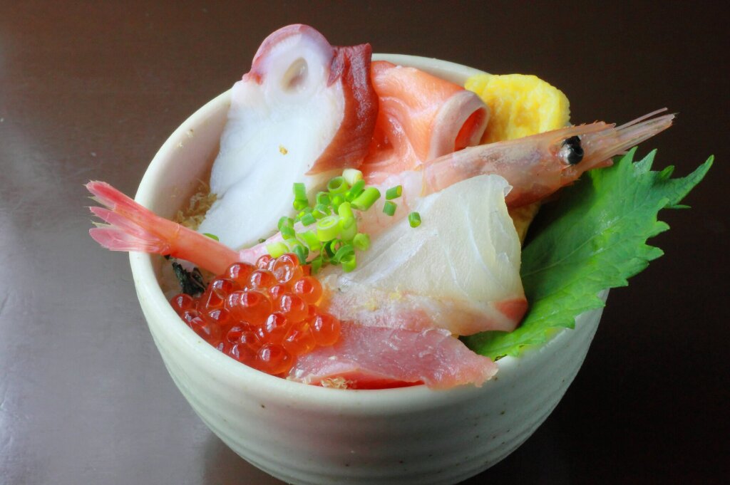A bowl of Chirashi in Japanese sushi