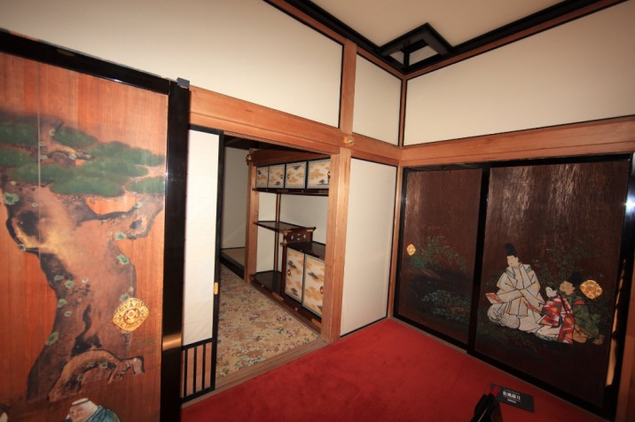 Traditional Japanese House artistic sliding doors with asian art