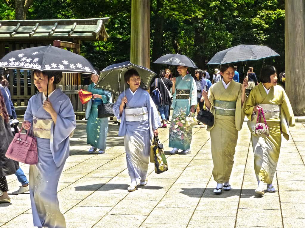 yukata kimono obi Japanese festivals women