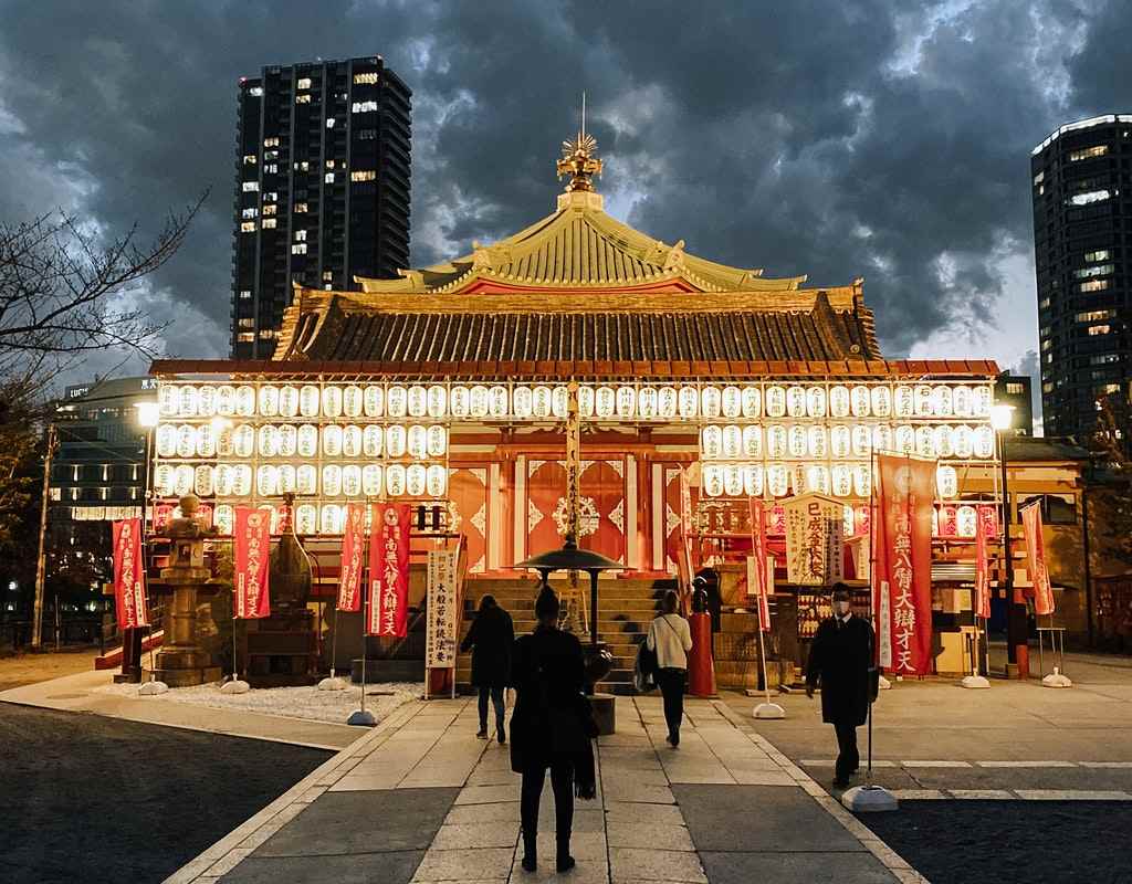 Ueno Toshogu Shrine in Tokyo at night
