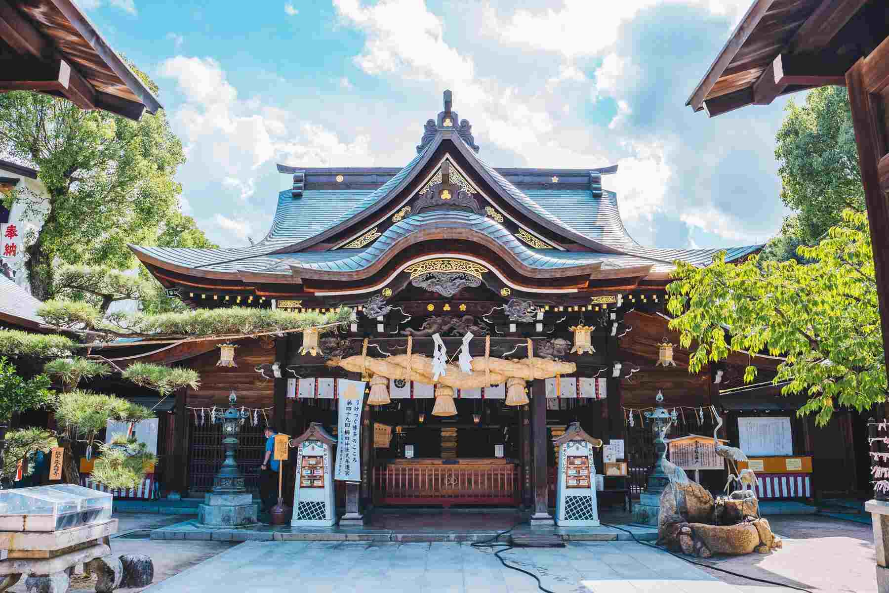 best things to do in Fukuoka - visiting kushida shrine