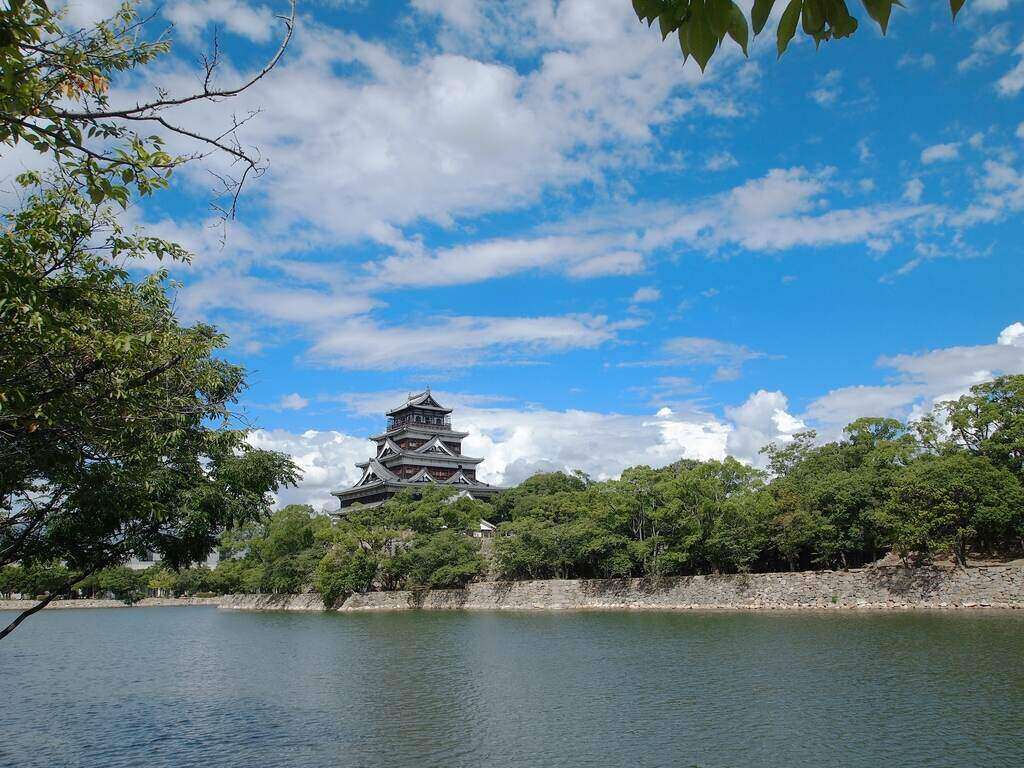 Things to Do in Hiroshima - Visiting Hiroshima Castle