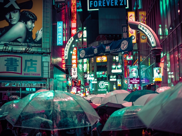 This picture shows that seeing neon lights in Shibuya are popular things to do in Shibuya