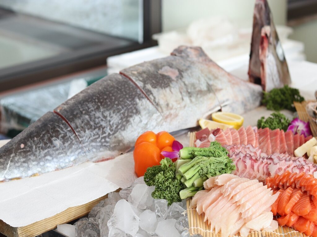 Eating Sashimi sey - Things to do in Aomori