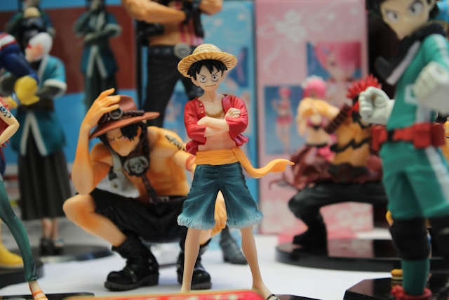 anime figures with Monkey D. Luffy from old anime, One Piece