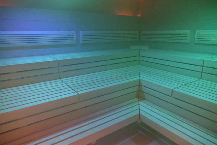 What to do in Tokyo at night - night sauna