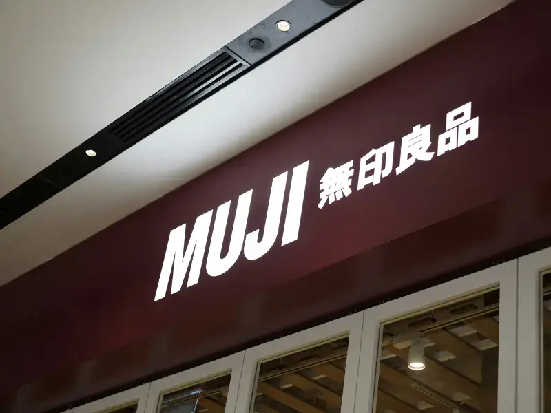 One of the top minimalist Japanese Clothing brands in Japan