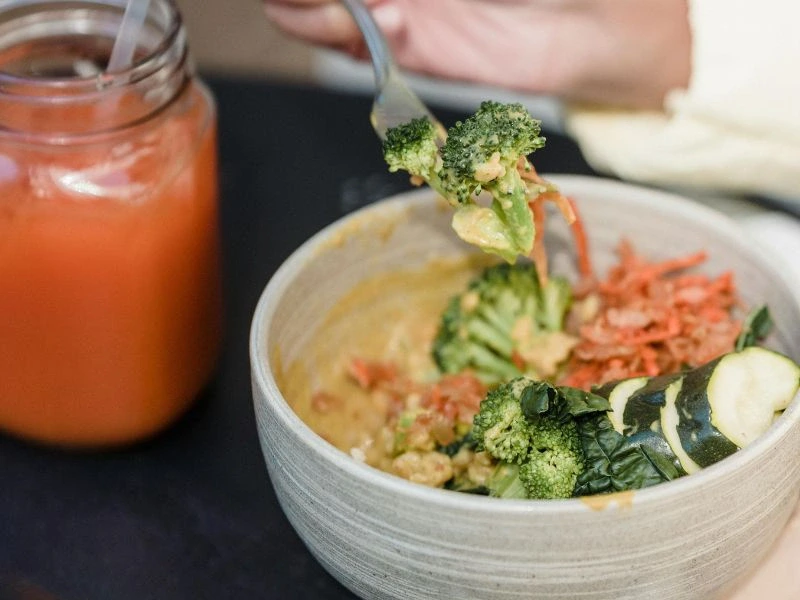 eating vegetarian in tokyo-healthy bowl with smoothie